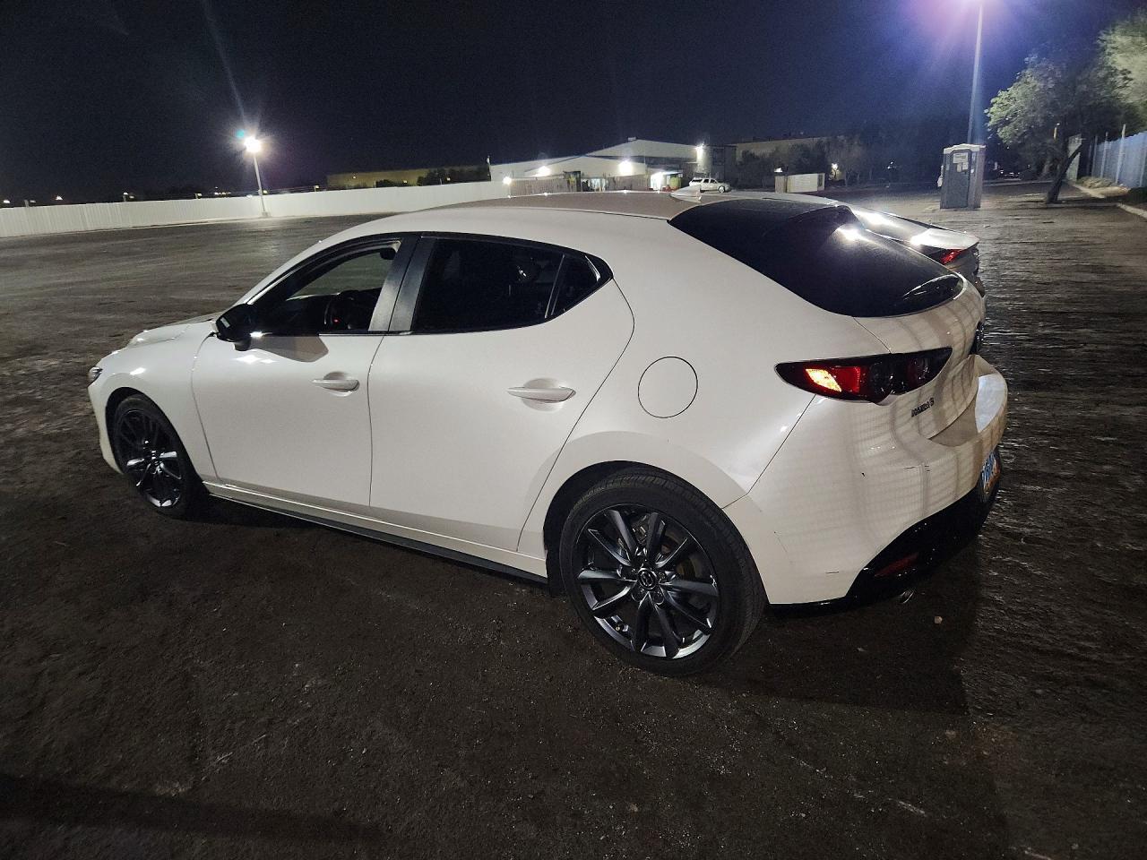 2020 Mazda 3 Preferred - zdjęcie 2