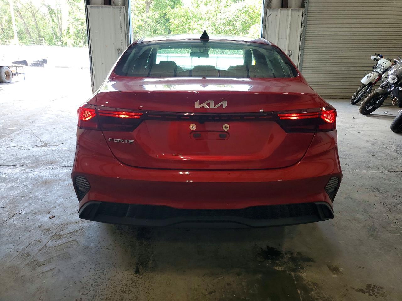 2023 Kia Forte Lxs - zdjęcie 6