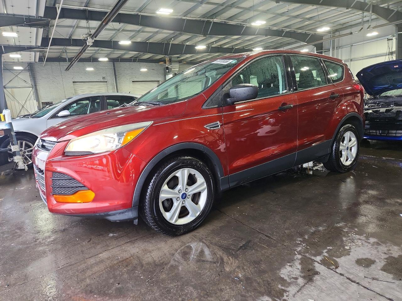2014 Ford Escape S - zdjęcie główne
