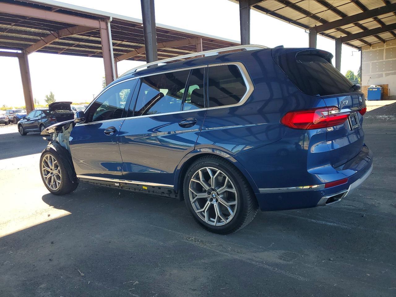 2020 BMW X7 xDrive40I - zdjęcie 2