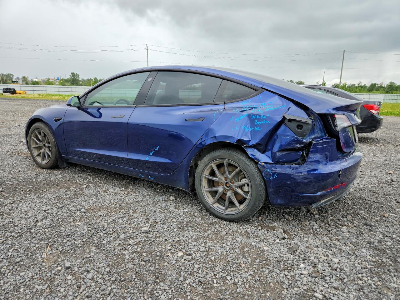 2022 Tesla Model 3 - zdjęcie 2