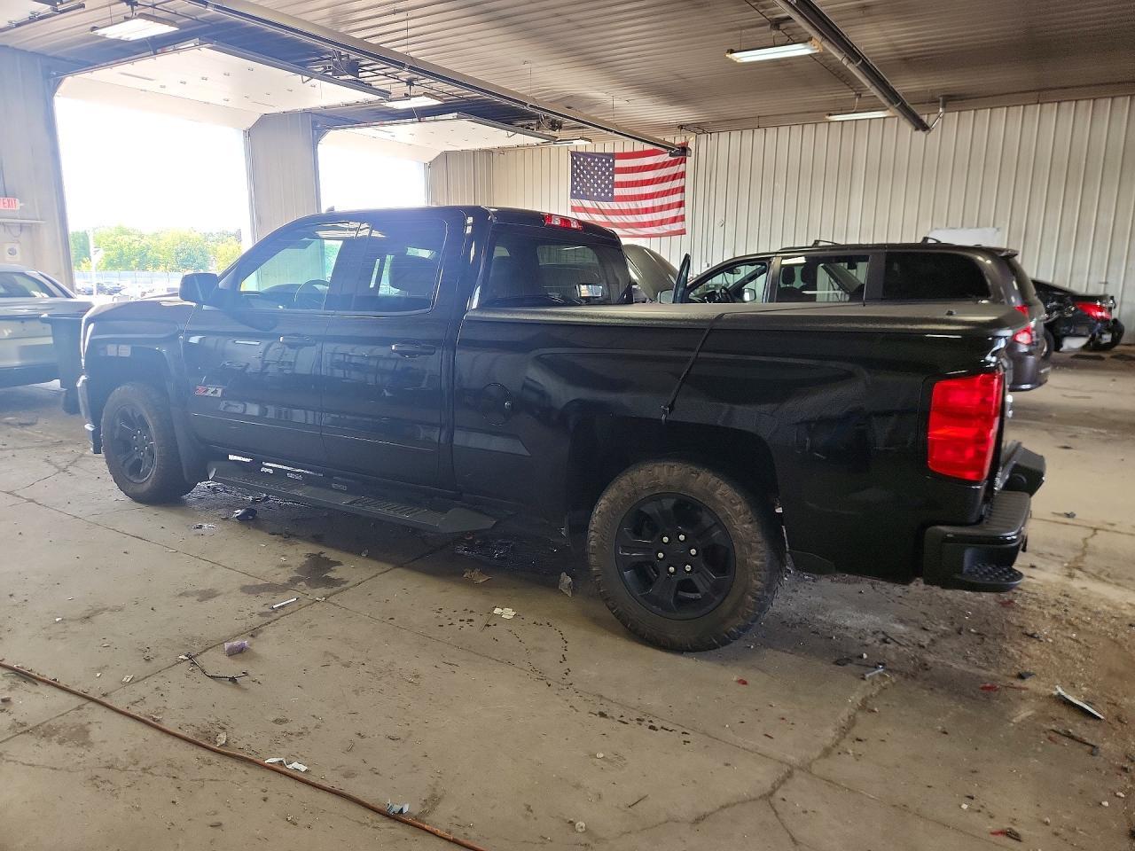 2018 Chevrolet Silverado K1500 Lt - zdjęcie 2