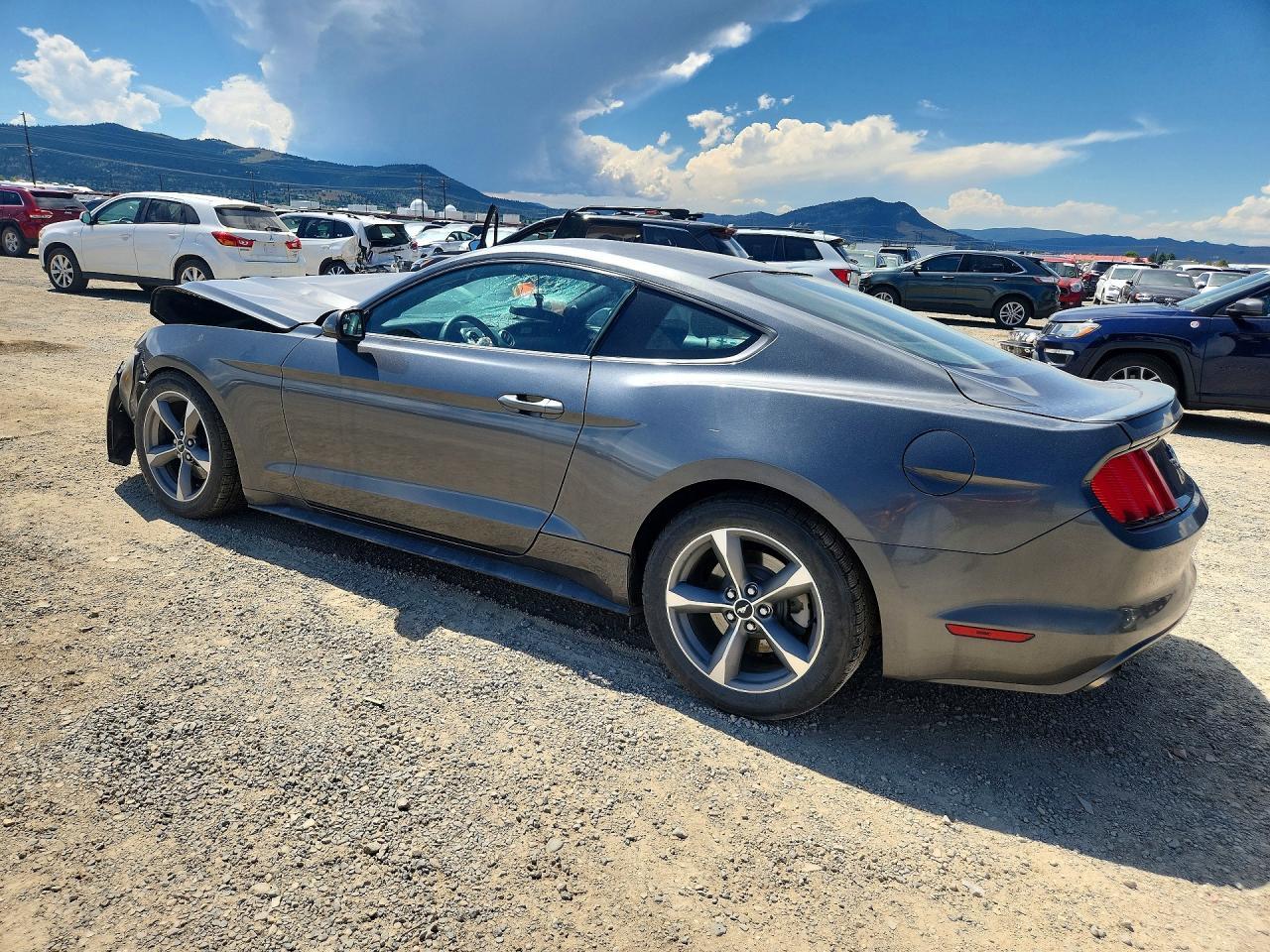 2015 Ford Mustang - zdjęcie 2