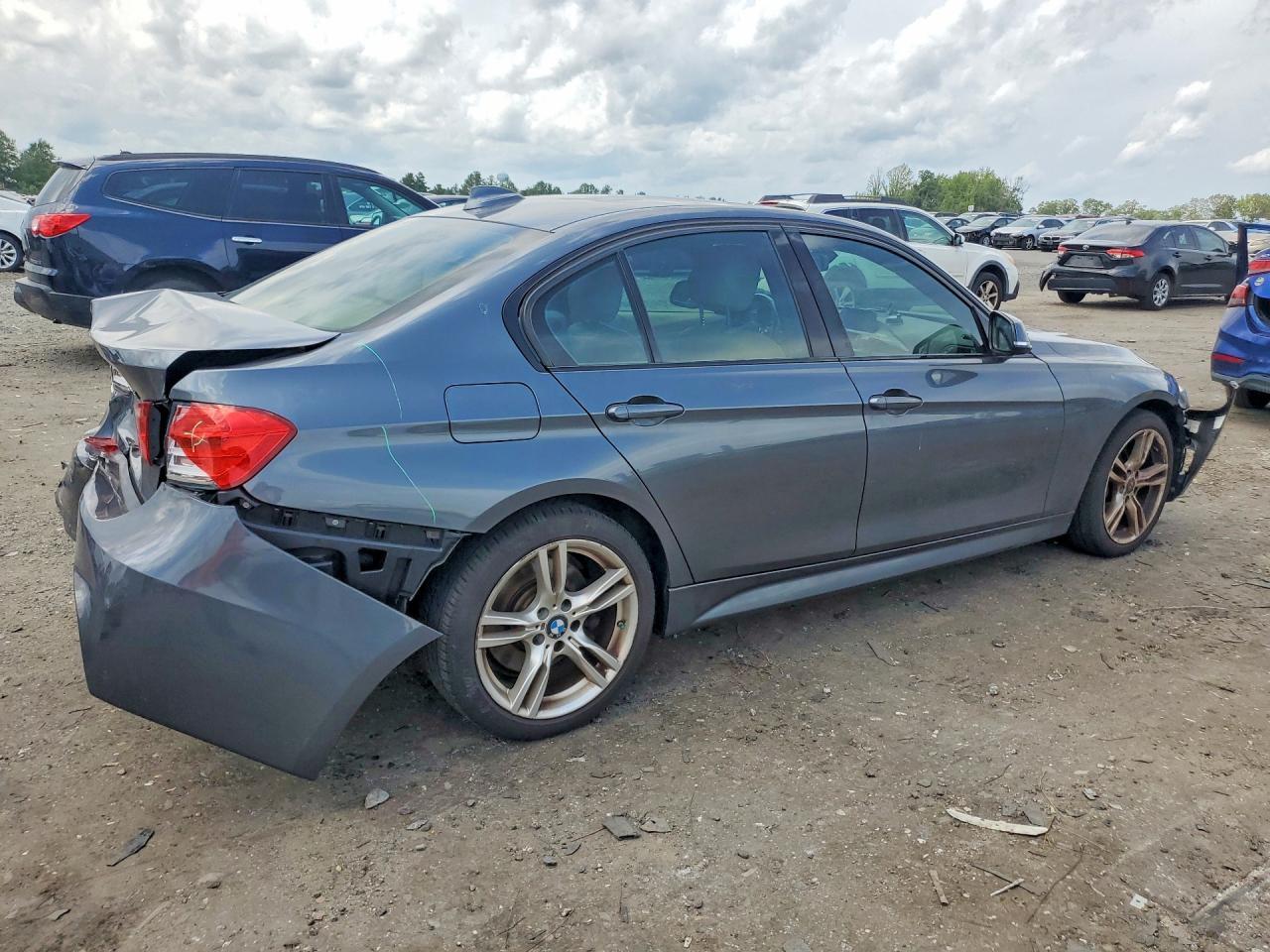2015 BMW Seria 3 335i - zdjęcie 3