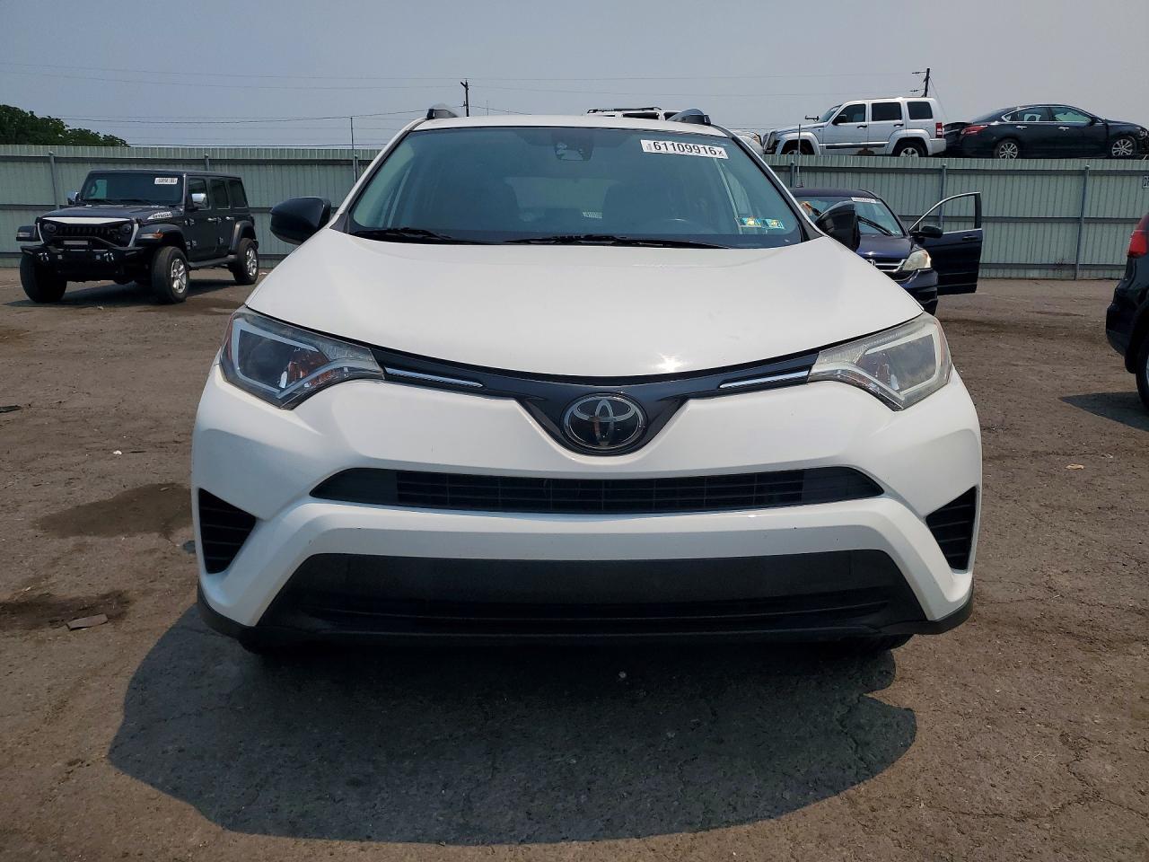 2018 Toyota Rav4 Le - zdjęcie 5