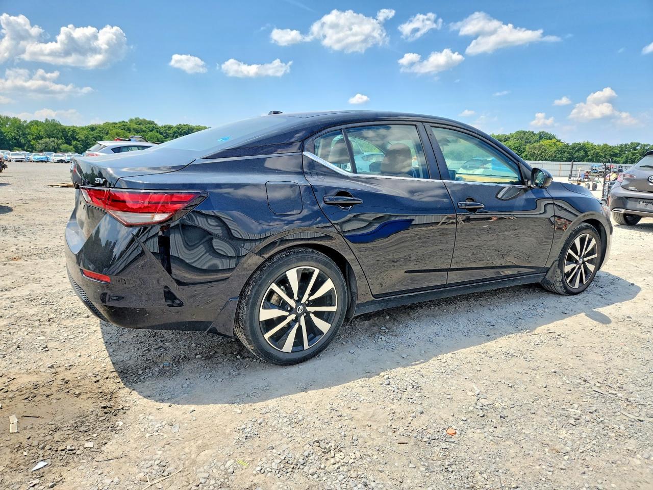 2022 Nissan Sentra Sv - zdjęcie 3