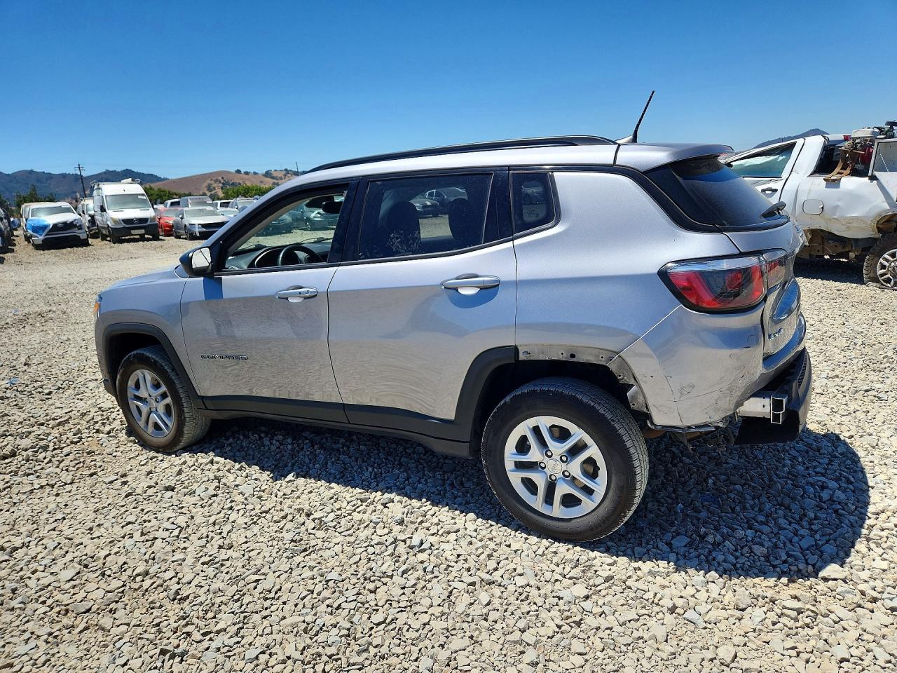 2018 Jeep Compass Sport - zdjęcie 2