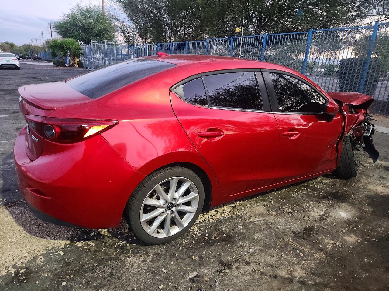 2017 Mazda 3 Grand Touring - zdjęcie 3