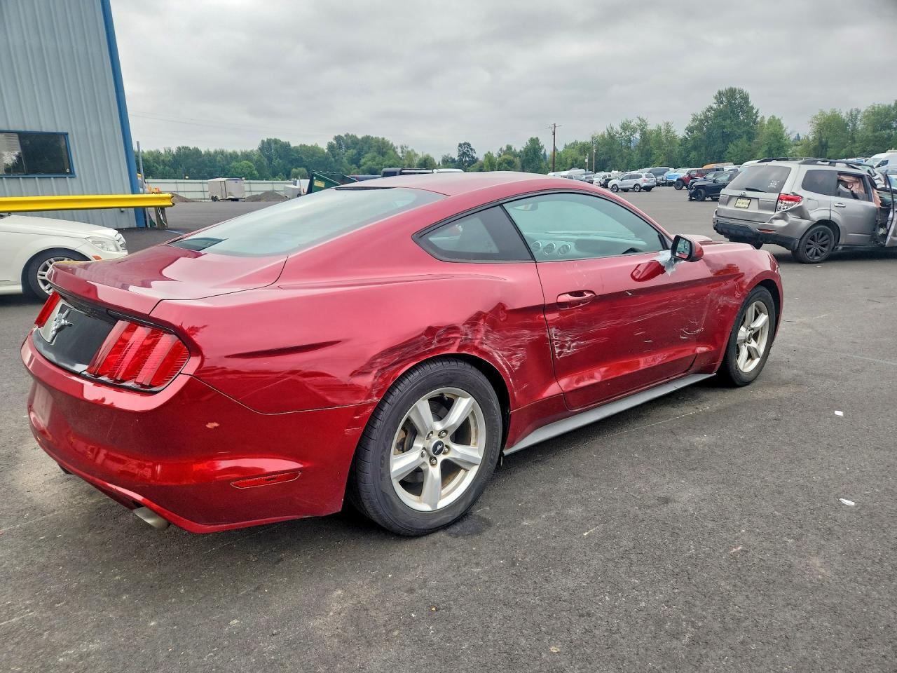 2015 Ford Mustang - zdjęcie 3