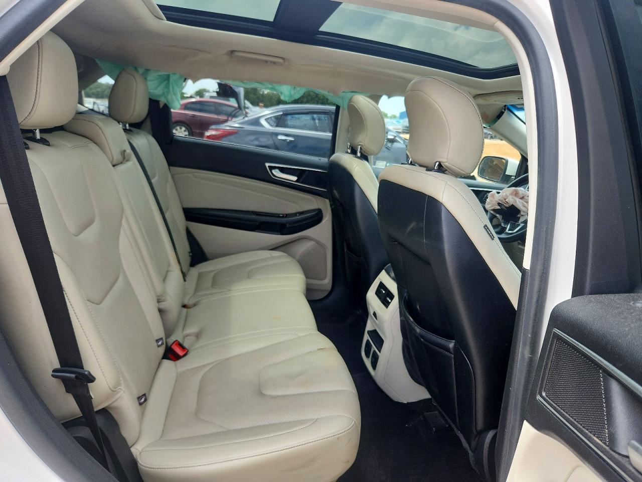 2016 Ford Edge Titanium - zdjęcie 11