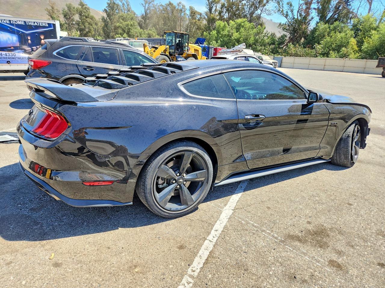 2021 Ford Mustang Gt - zdjęcie 3