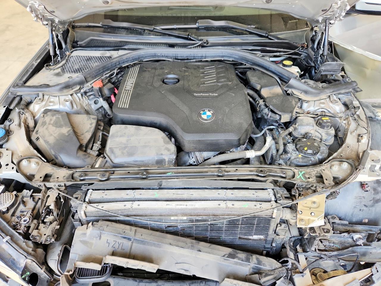 2020 BMW 330I - zdjęcie 11