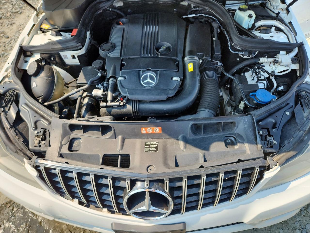 2014 Mercedes-Benz C 250 - zdjęcie 11