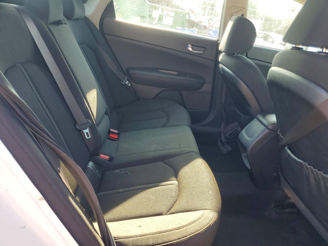 2016 Kia Optima Lx - zdjęcie 10