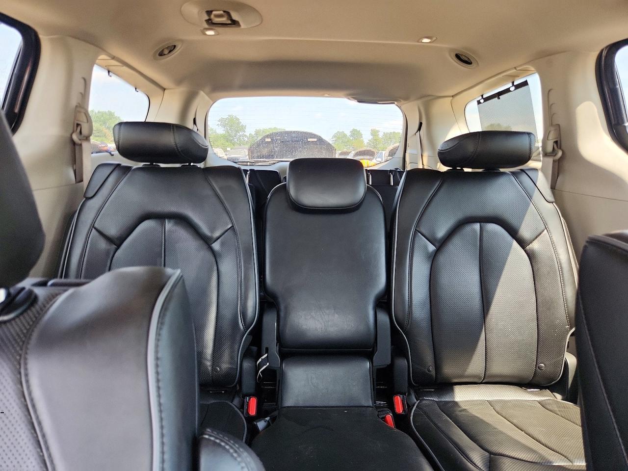 2018 Chrysler Pacifica Limited - zdjęcie 10