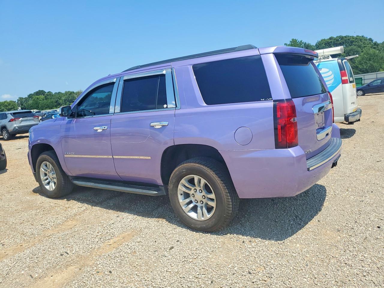 2019 Chevrolet Tahoe C1500 Lt - zdjęcie 2