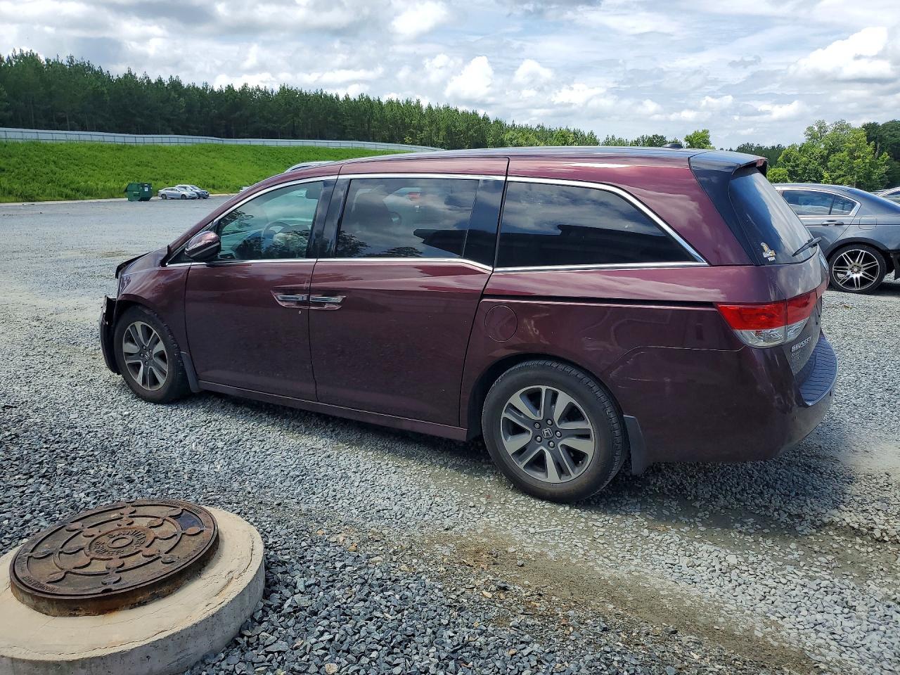 2015 Honda Odyssey Touring - zdjęcie 3