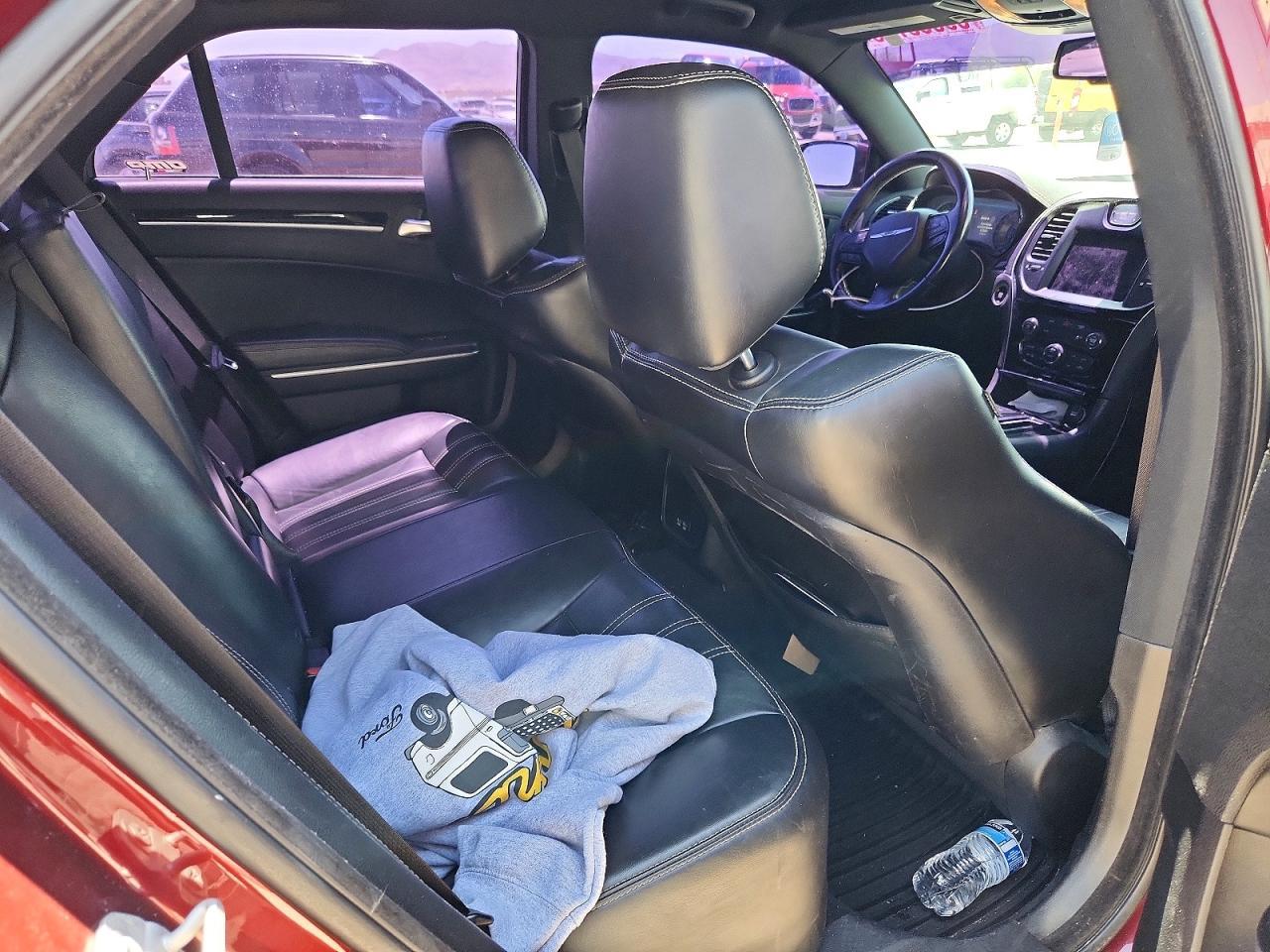 2019 Chrysler 300 S - zdjęcie 10