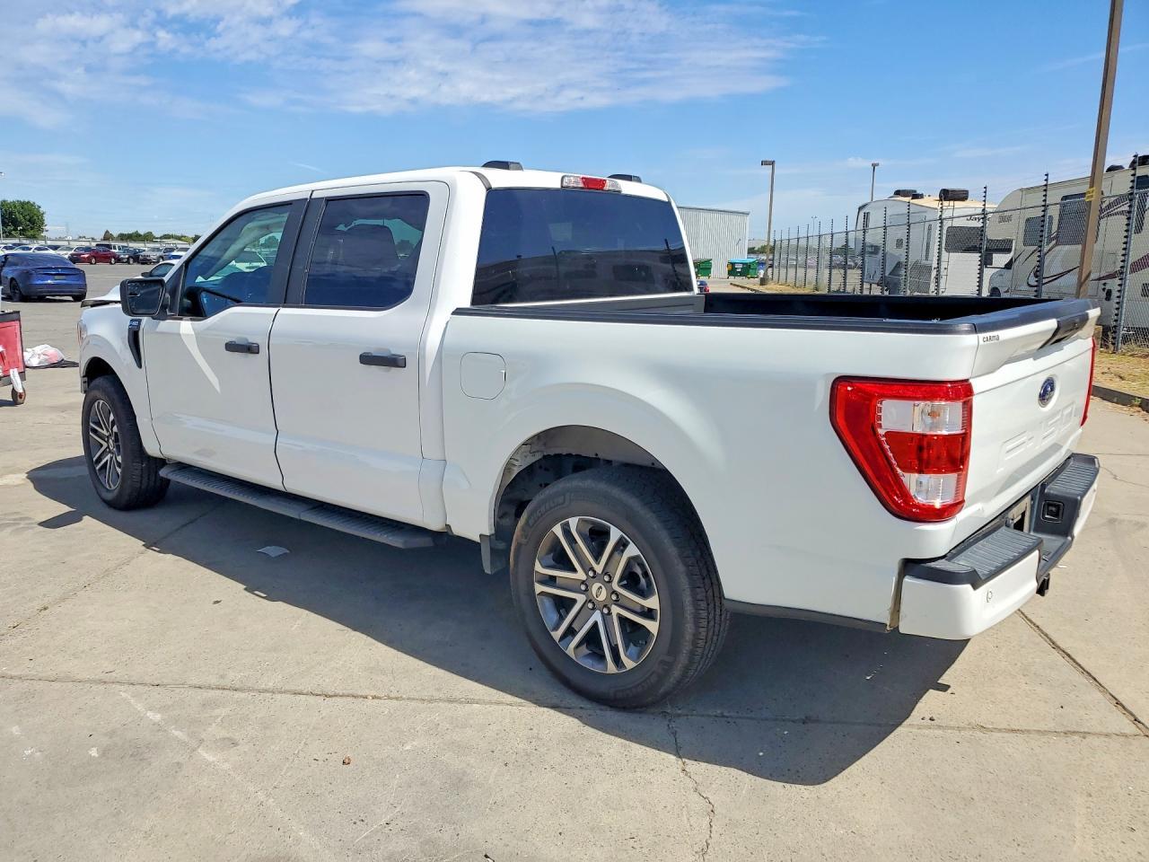 2022 Ford F150 Supercrew - zdjęcie 2