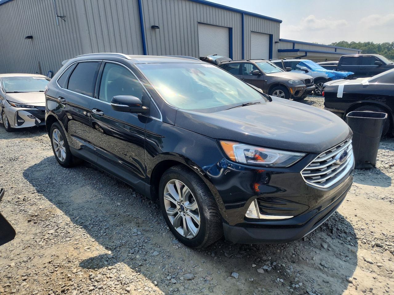 2019 Ford Edge Titanium - zdjęcie 4