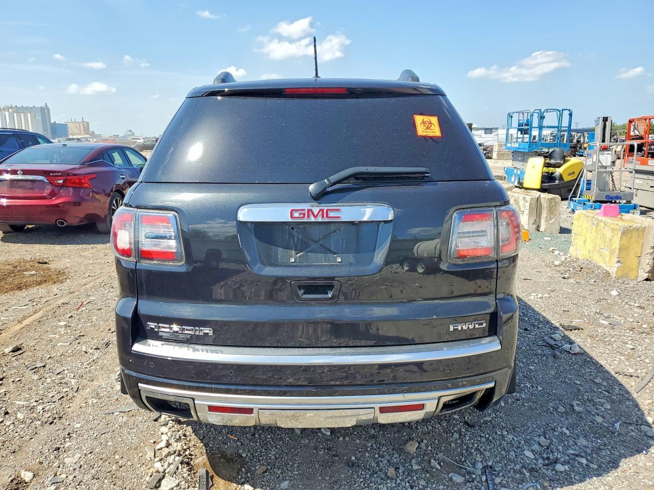 2015 GMC Acadia Denali - zdjęcie 6