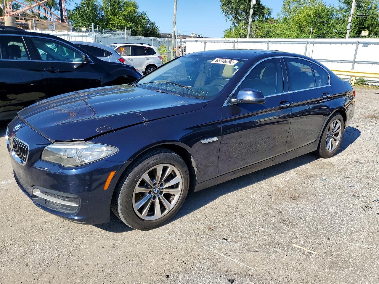 2014 BMW Seria 5 528i - zdjęcie główne