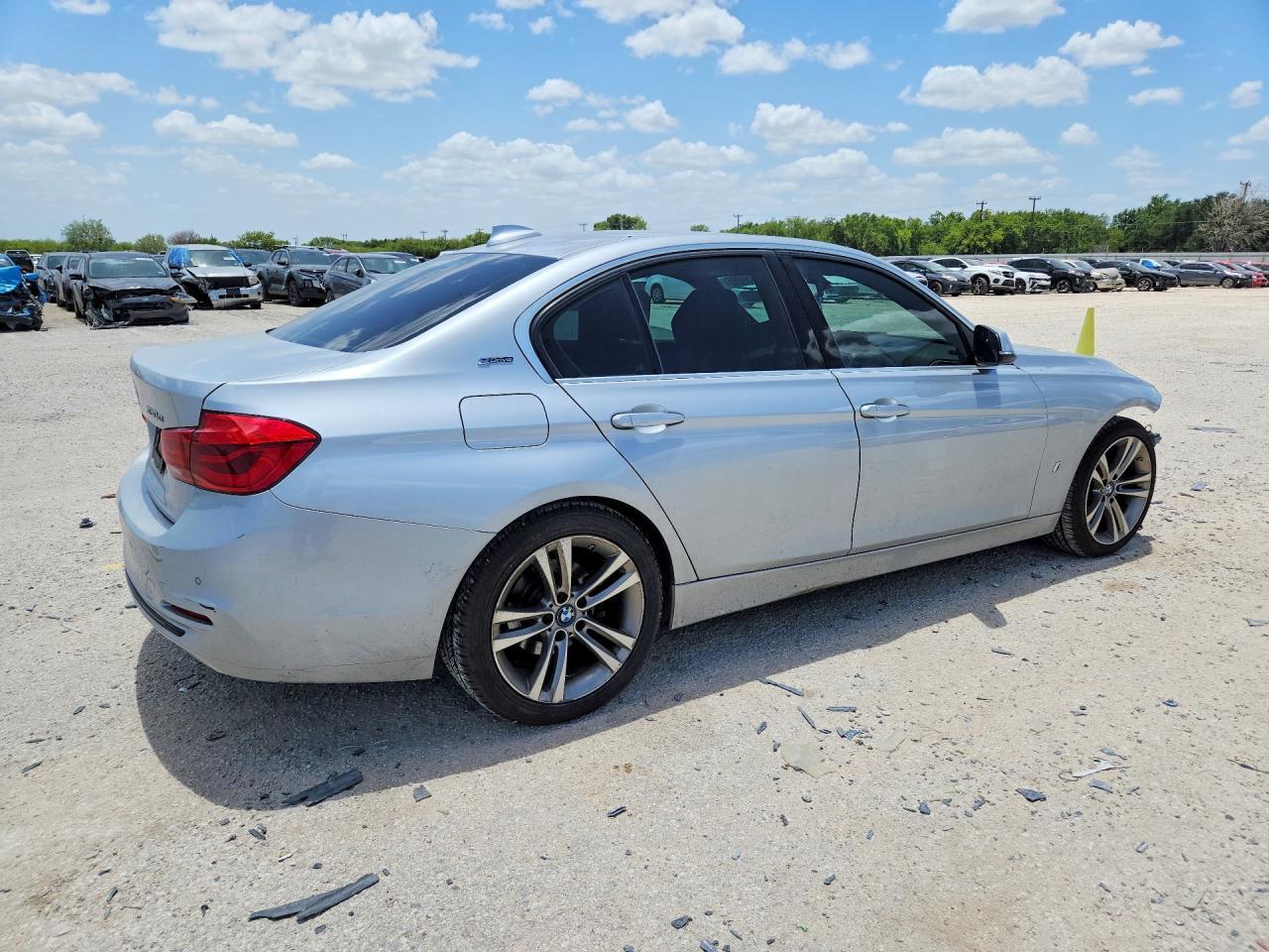 2017 BMW 330E - zdjęcie 3