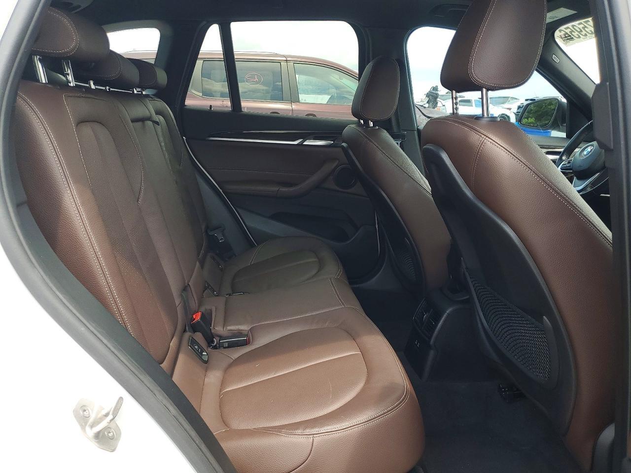 2021 BMW X1 Sdrive28I - zdjęcie 11