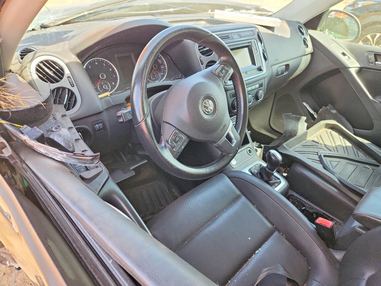 2016 Volkswagen Tiguan S - zdjęcie 8