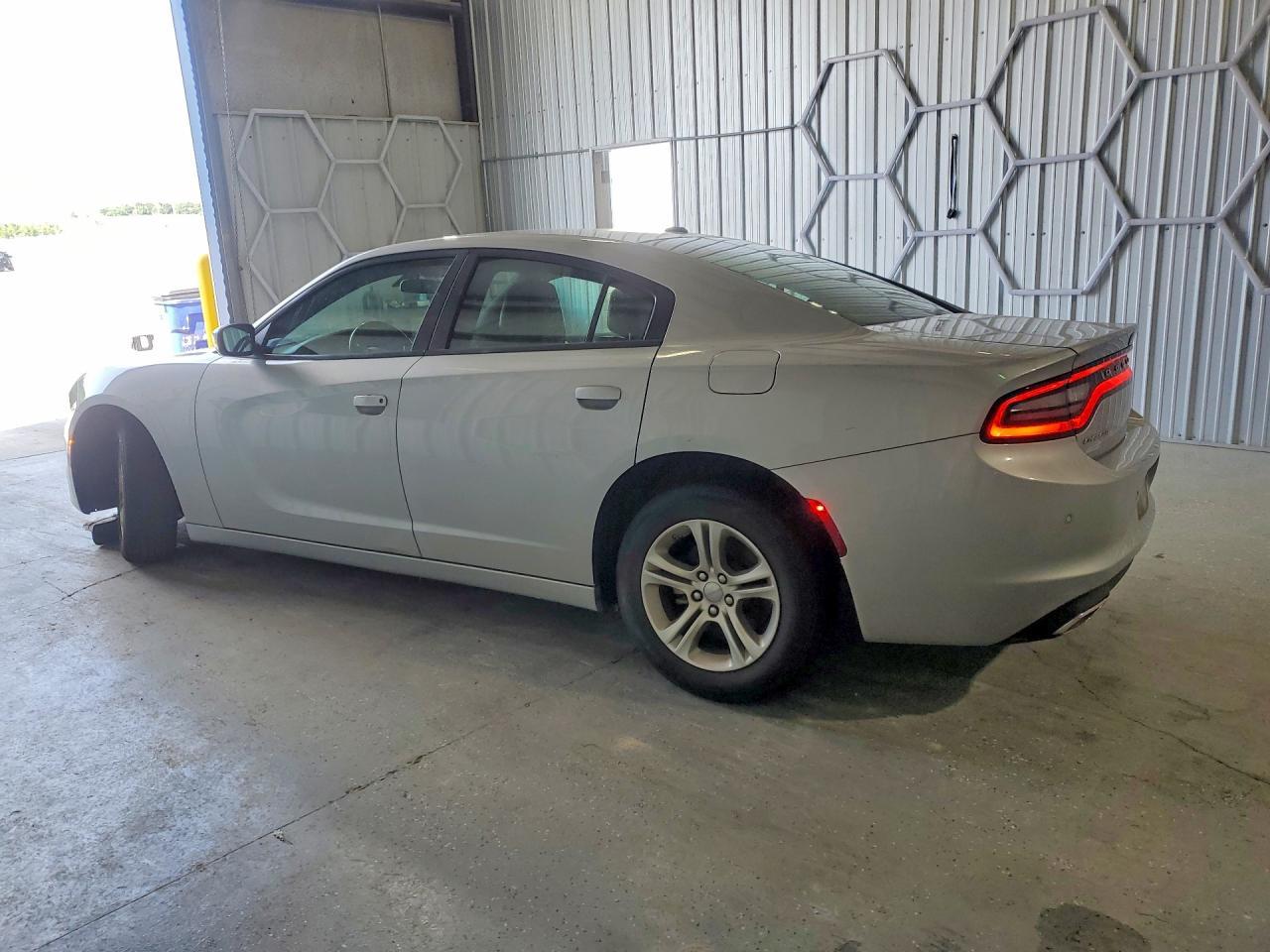 2022 Dodge Charger Sxt - zdjęcie 2