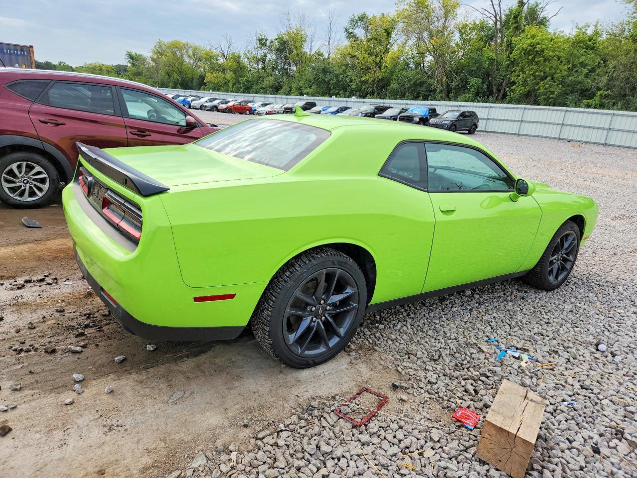 2023 Dodge Challenger Sxt - zdjęcie 3
