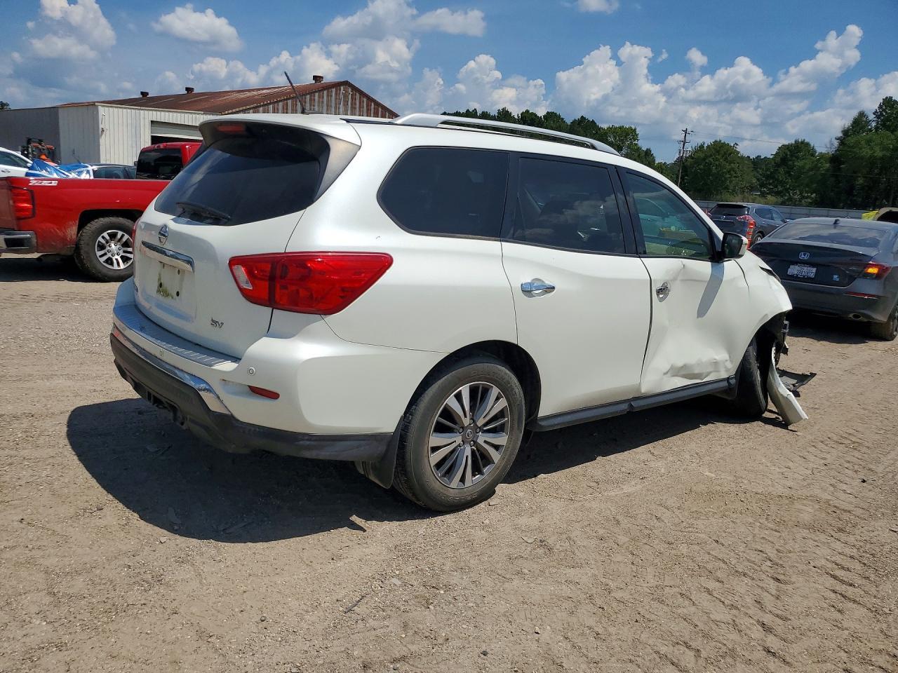 2018 Nissan Pathfinder Sv - zdjęcie 3