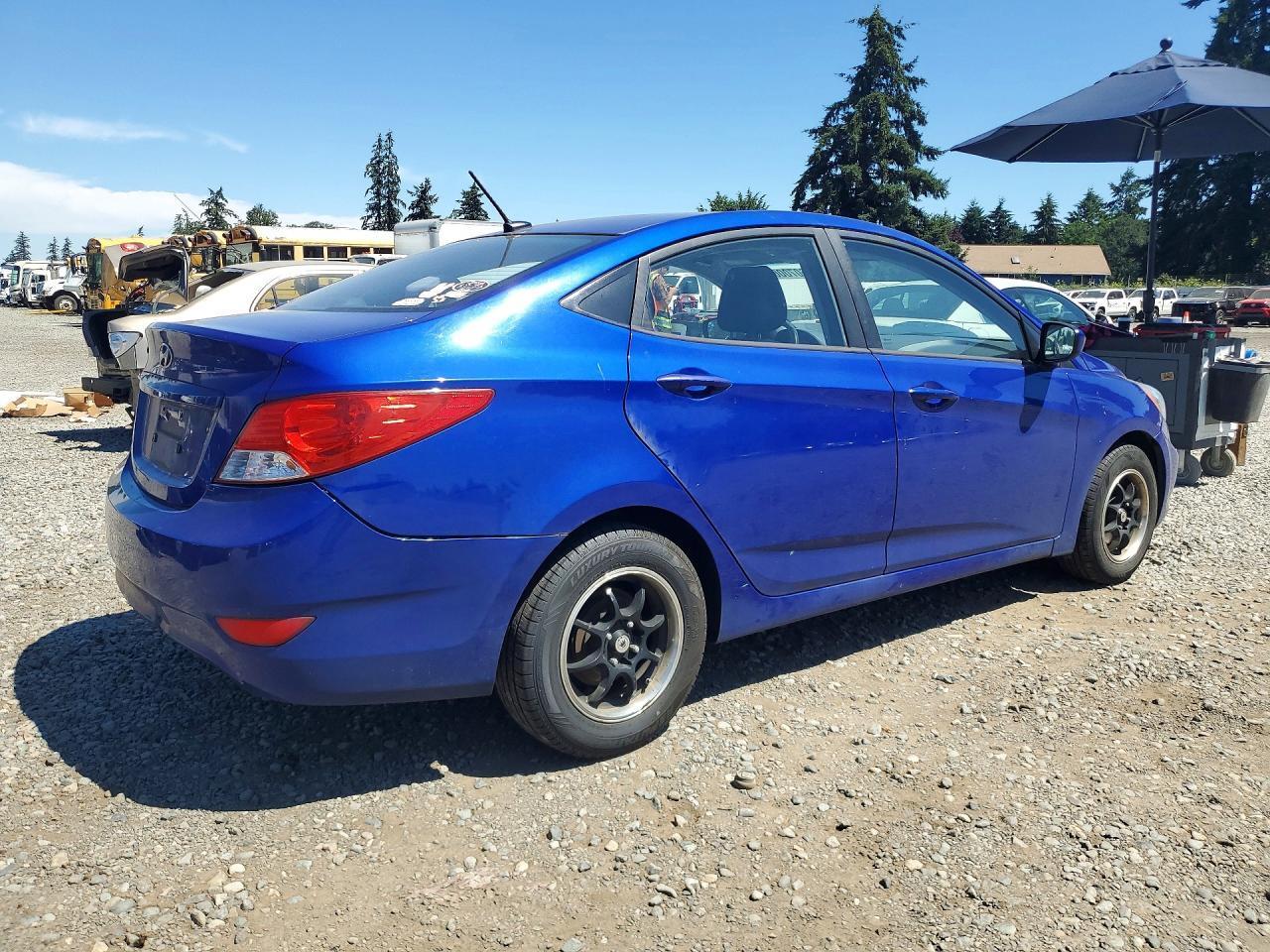 2013 Hyundai Accent Gls - zdjęcie 3