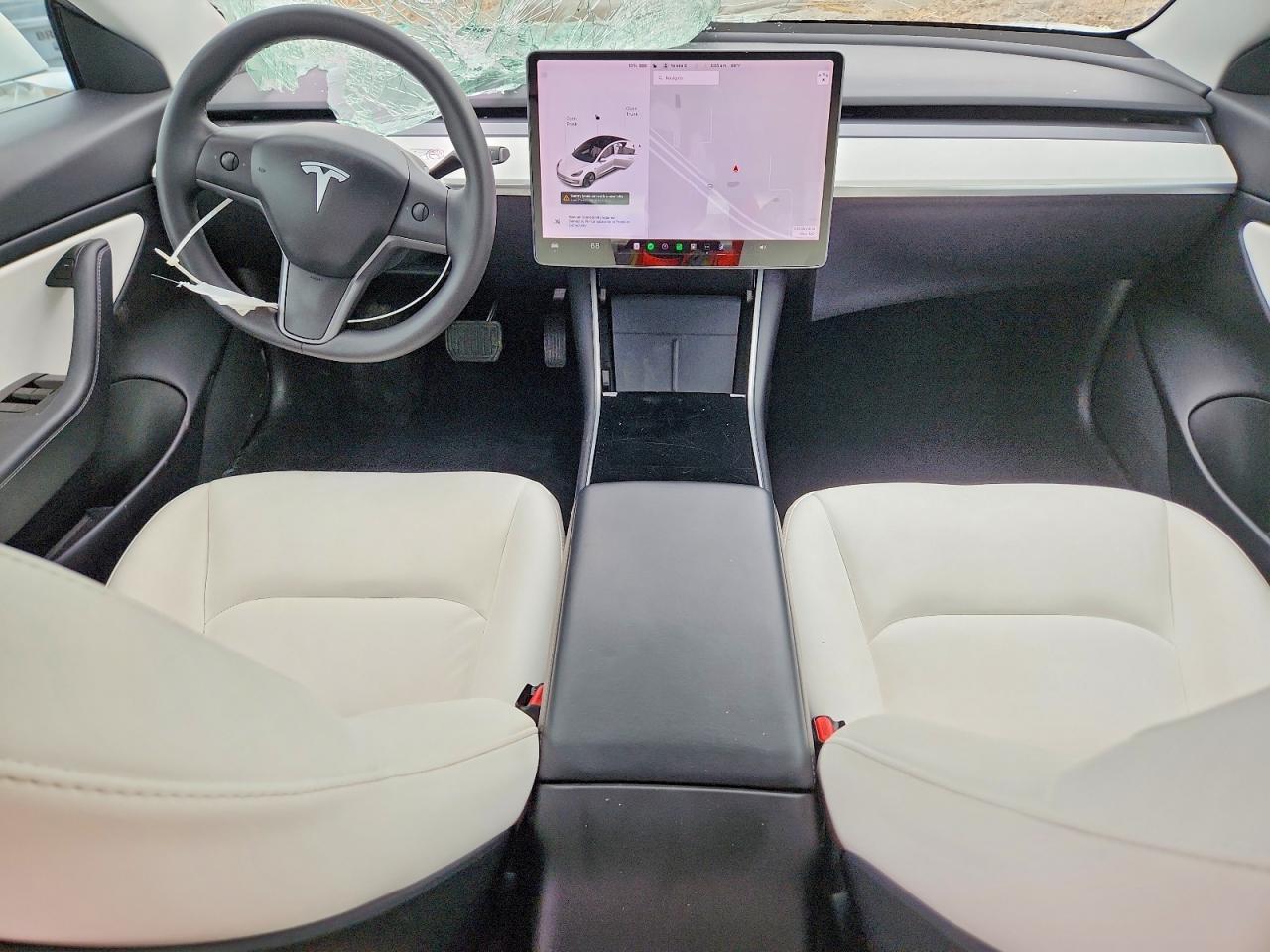 2020 Tesla Model 3 - zdjęcie 8