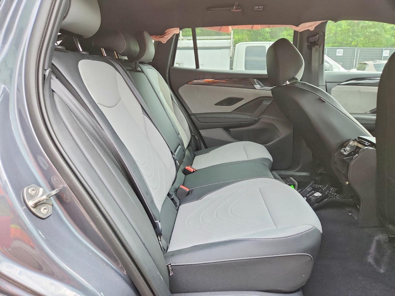 2025 Volkswagen Tiguan Se R-Line Black - zdjęcie 11