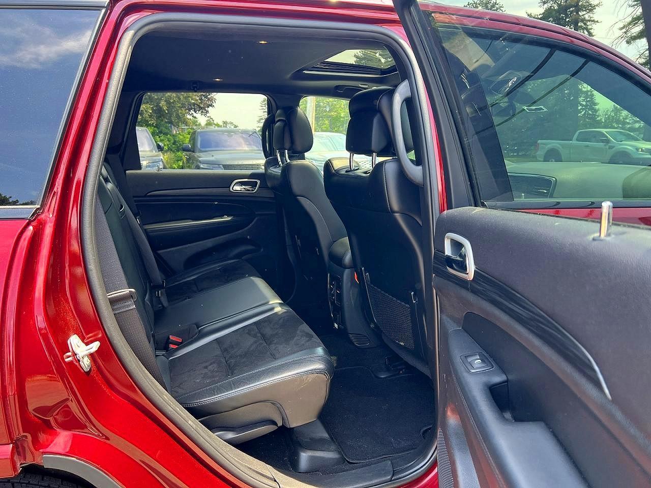 2021 Jeep Grand Cherokee Laredo - zdjęcie 6