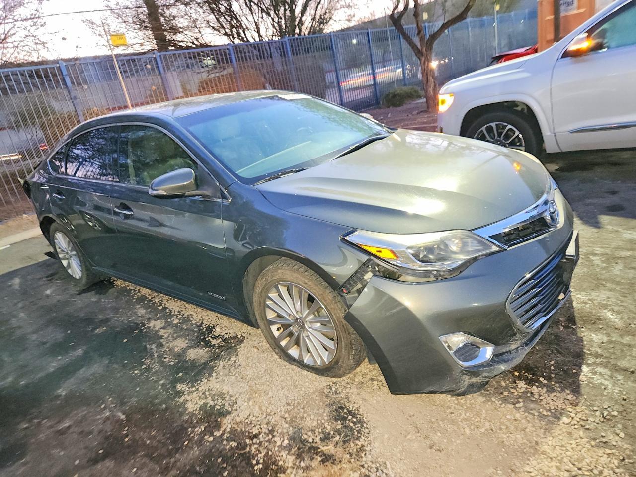 2013 Toyota Avalon Hybrid Xle Premium - zdjęcie 4
