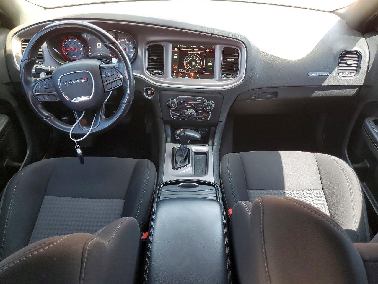 2022 Dodge Charger R/T - zdjęcie 8