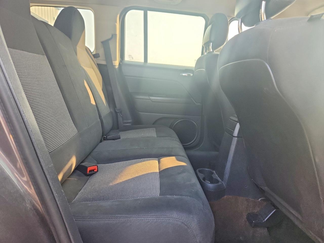 2015 Jeep Patriot Sport - zdjęcie 10