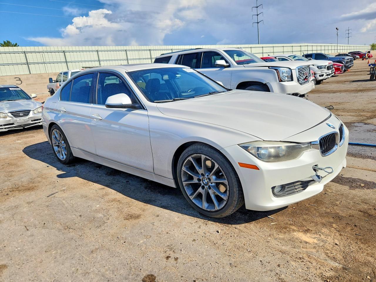 2015 BMW 320 I - zdjęcie 4