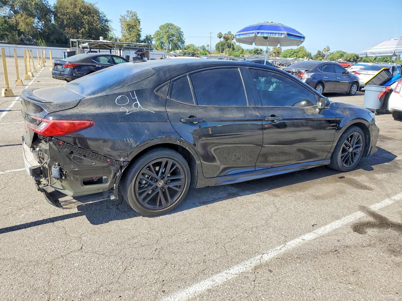 2025 Toyota Camry Se - zdjęcie 3