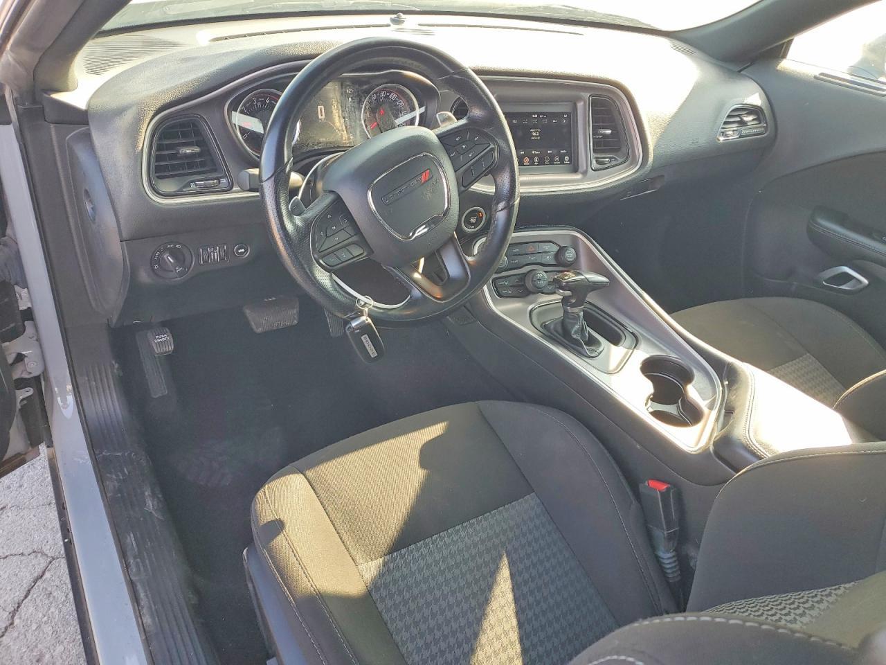2022 Dodge Challenger Gt - zdjęcie 8
