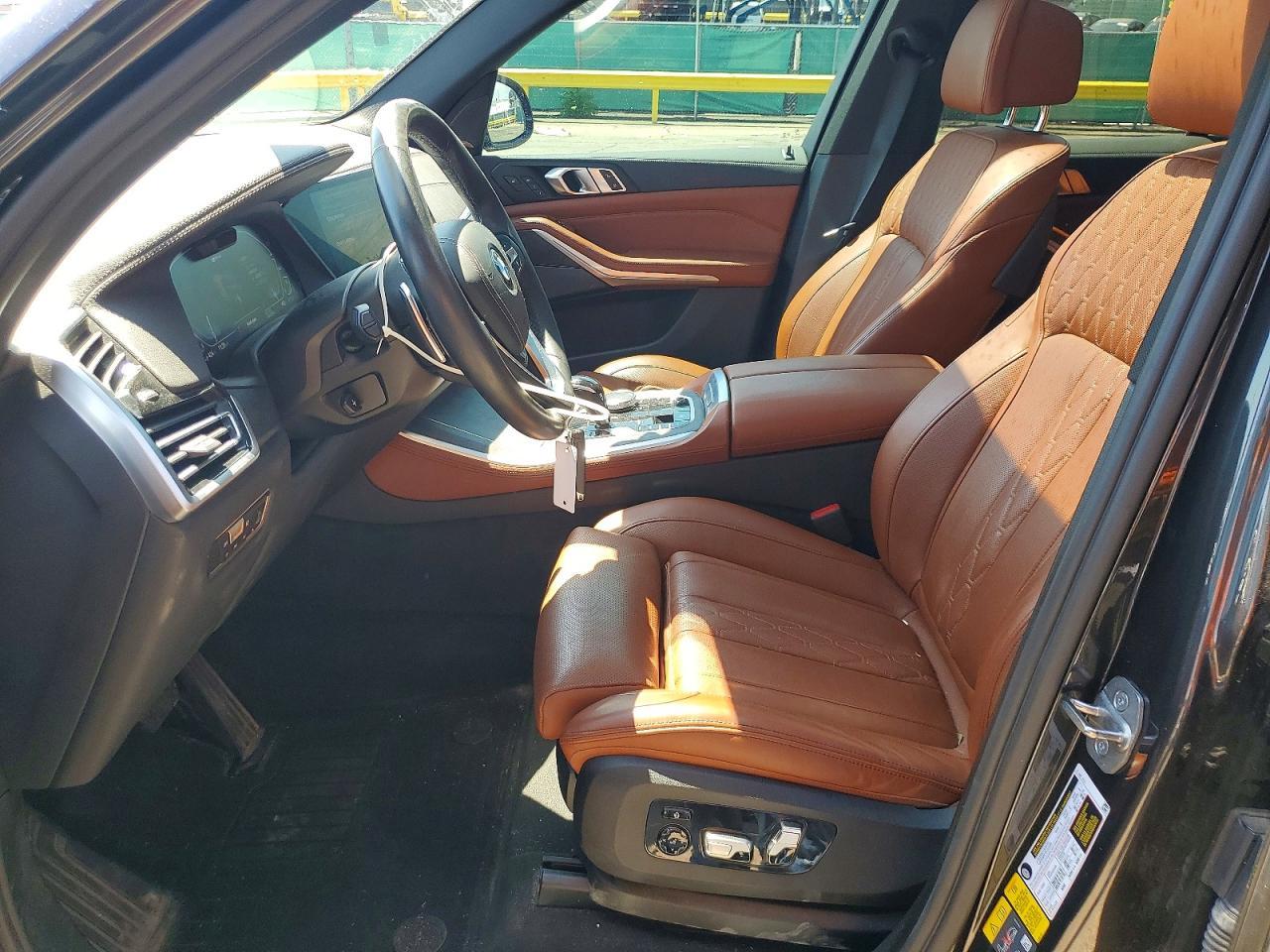 2022 BMW X5 xDrive45E - zdjęcie 7