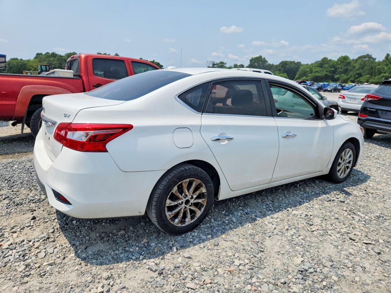 2019 Nissan Sentra Sv - zdjęcie 3