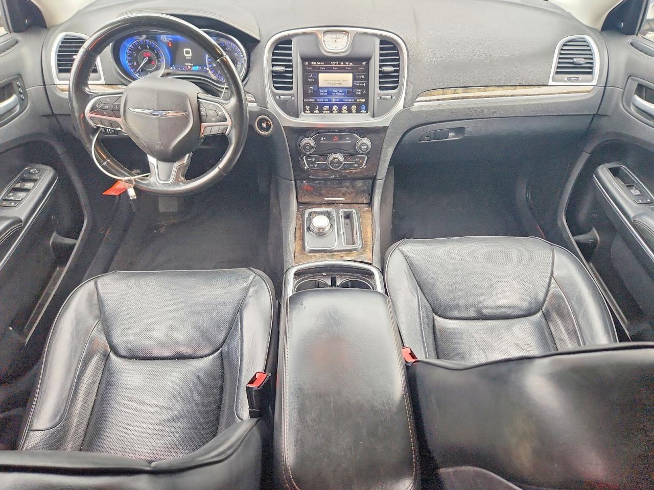 2016 Chrysler 300C - zdjęcie 8