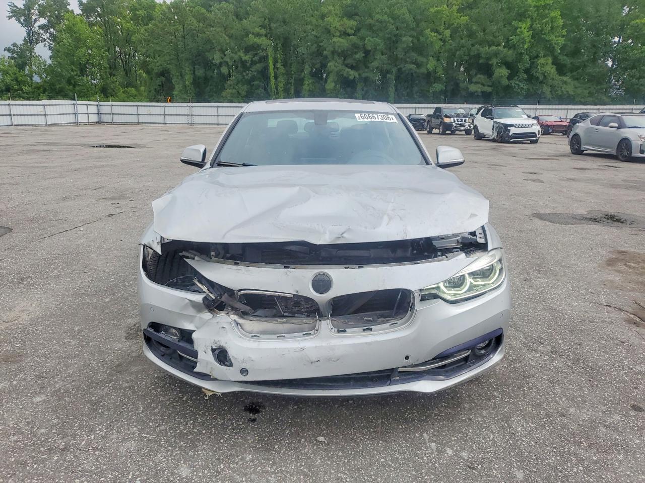 2017 BMW 330 I - zdjęcie 5