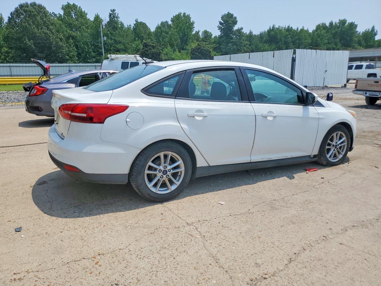 2016 Ford Focus Se - zdjęcie 3