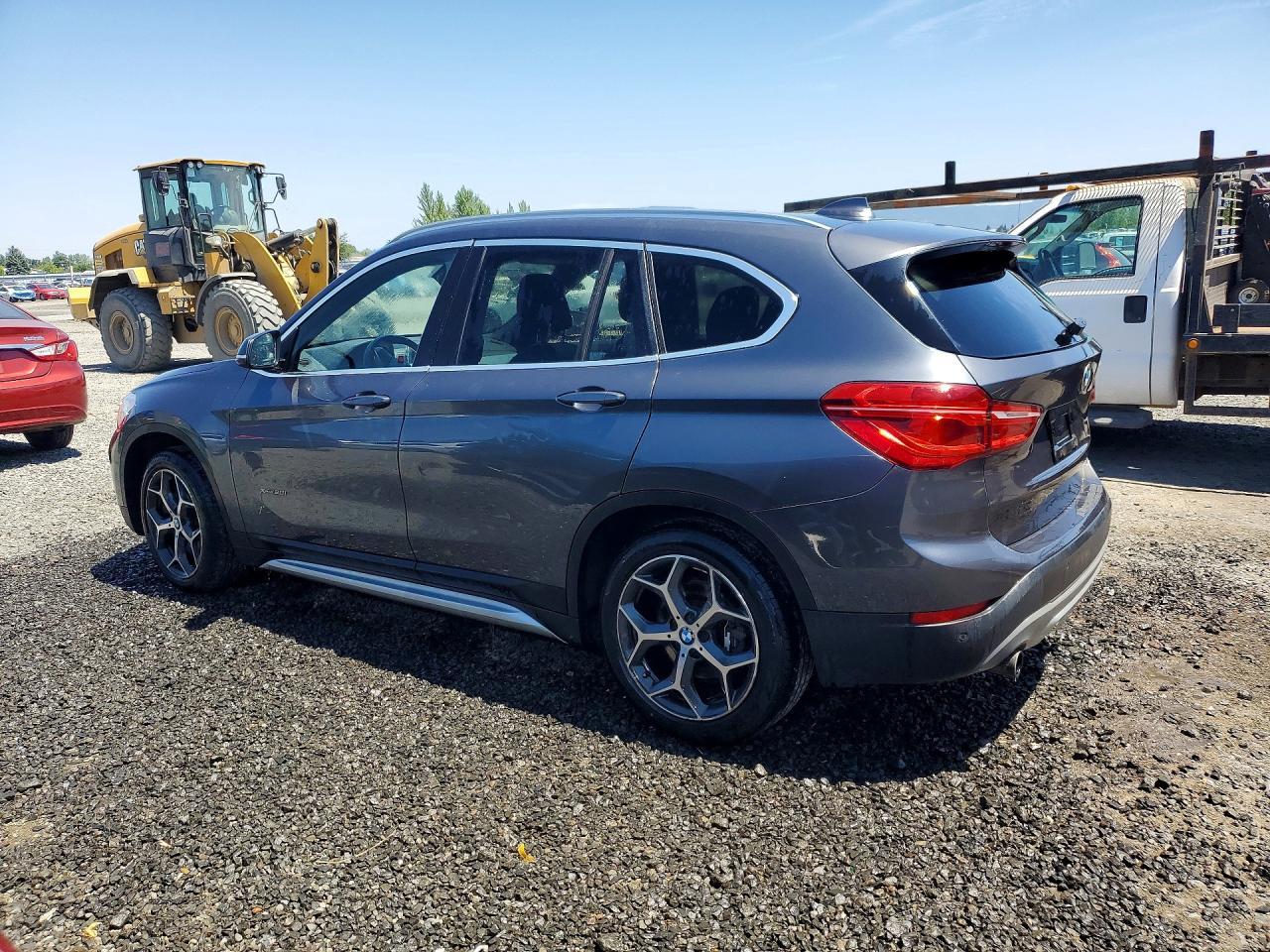 2016 BMW X1 xDrive28I - zdjęcie 2