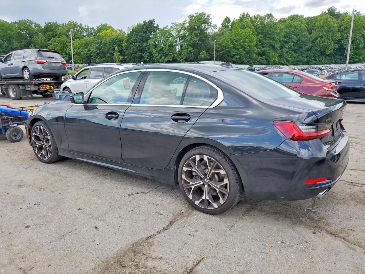 2025 BMW 330Xi - zdjęcie 2