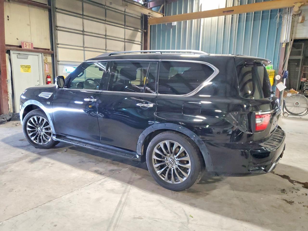 2022 Nissan Armada Platinum - zdjęcie 2